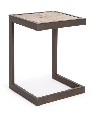 Estantería industrial de acero con balda de madera de abeto, diseño robusto y elegante.