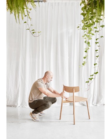 La silla Kol Madera, diseñada por Ibon Arrizabalaga