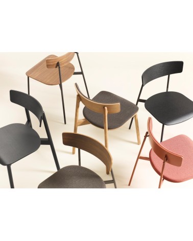 La silla Kol Madera, diseñada por Ibon Arrizabalaga