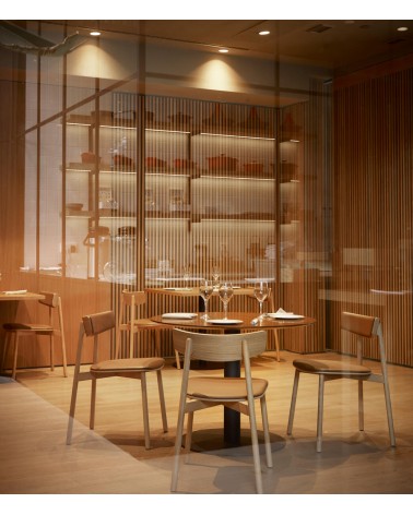 La silla Kol Madera, diseñada por Ibon Arrizabalaga